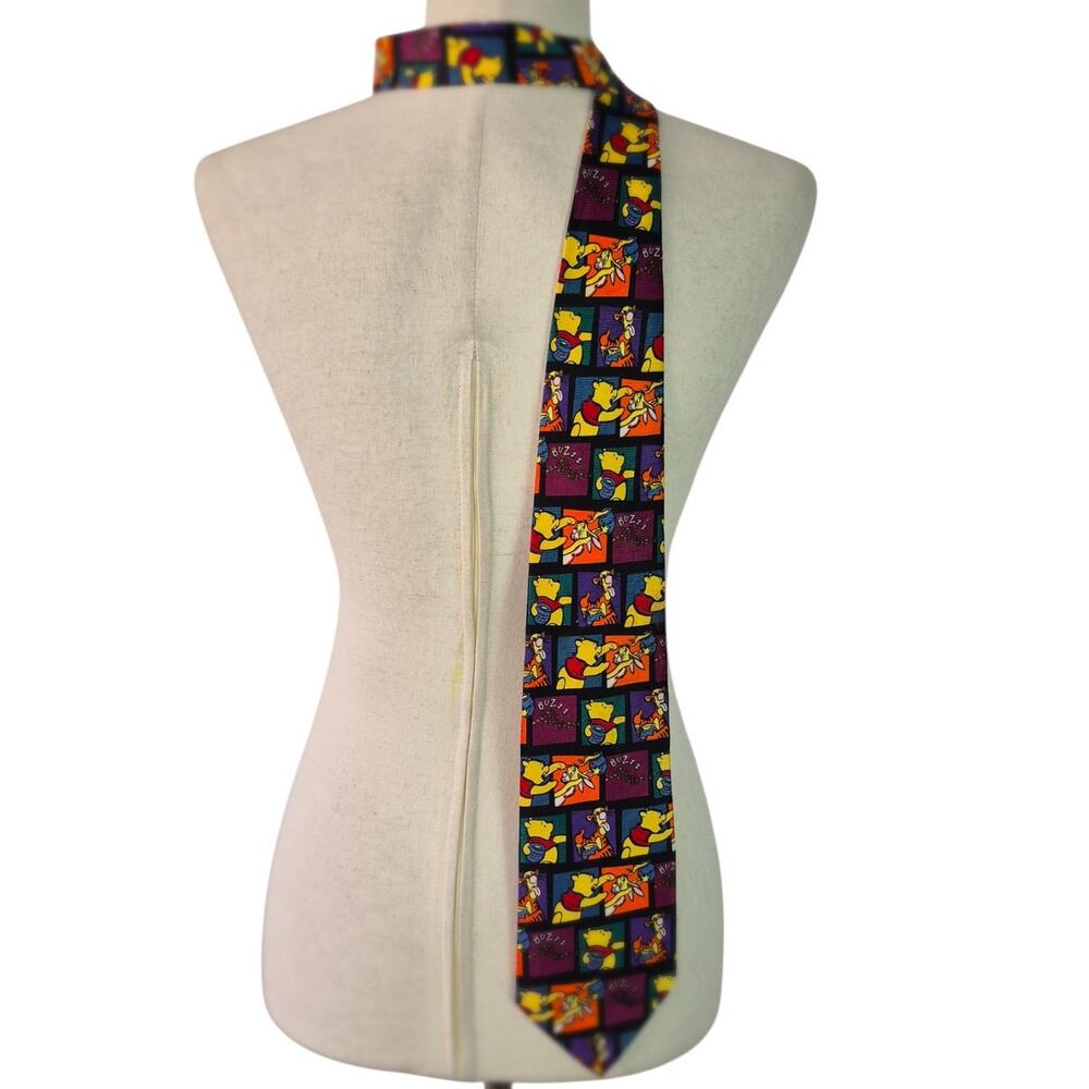 Disney Vintage Tie Winnie the Pooh Honeybees Tigger Red Green Purple Orange